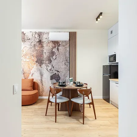 Apartly - River27, 2 Sypialnie, Balkon, Widok Na Rzeke I Bezplatny Parking アパート *