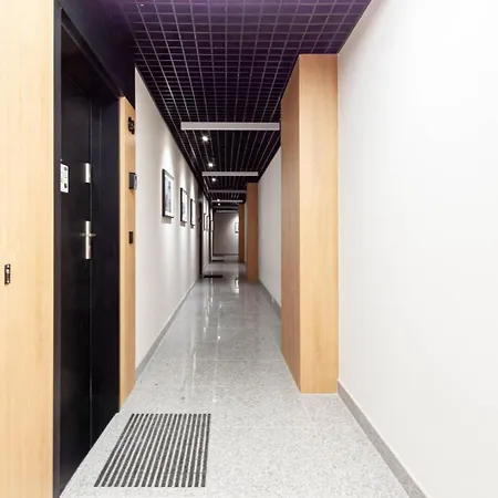 Apartly - River27, 2 Sypialnie, Balkon, Widok Na Rzeke I Bezplatny Parking